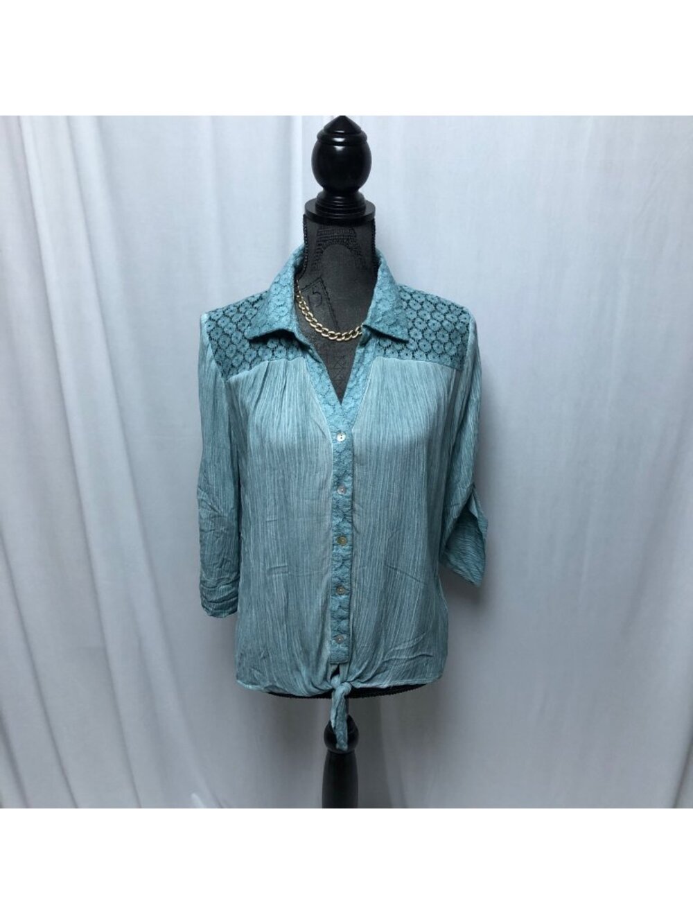 bua bua Shirt Womens Size Small Green Lace Collared Tie Button Up Casual Chic